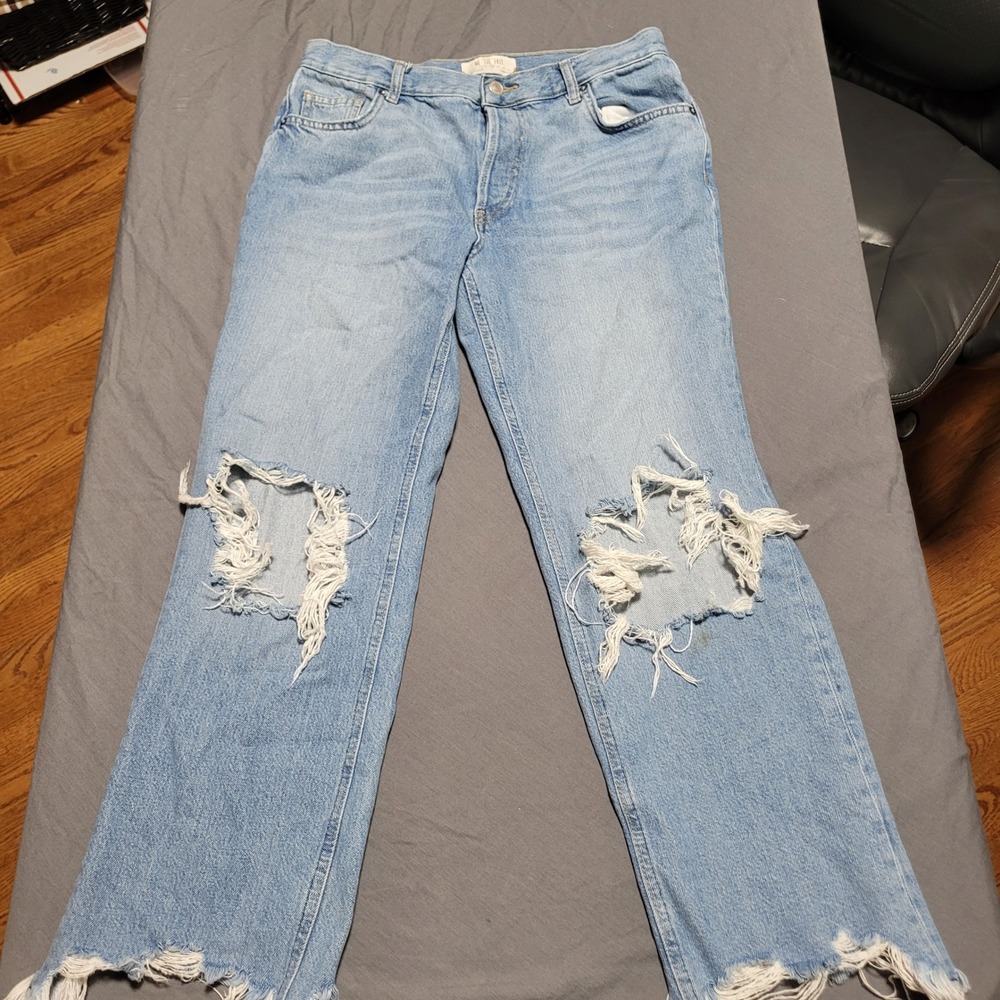 We The Free People Distressed Ripped Raw Hem Light Wash Jeans Size 28